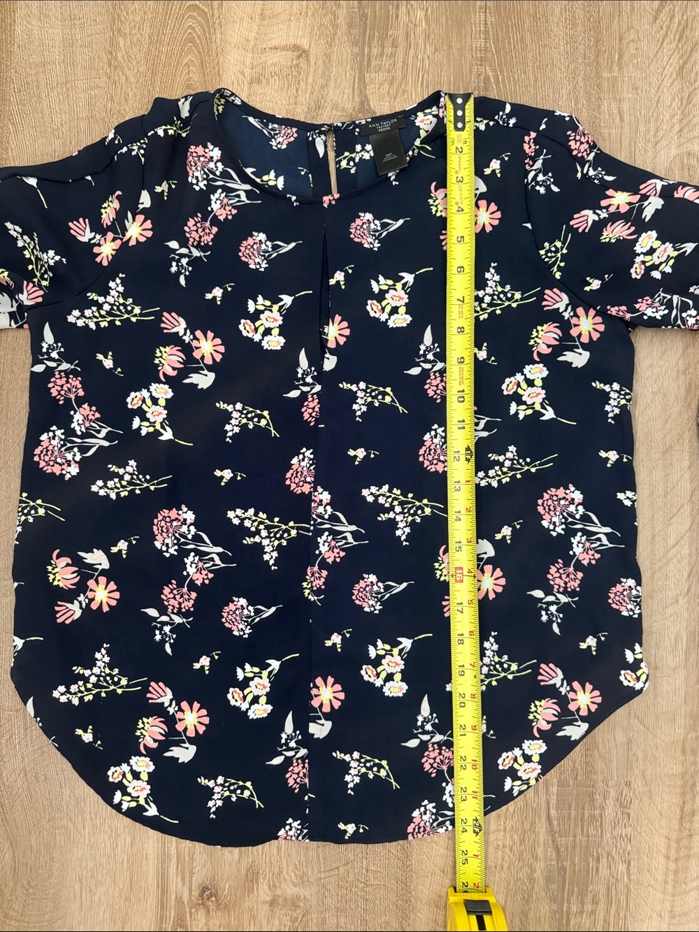 Ann Taylor Printed Navy Floral Long-Sleeve Women's Blouse - Picture 10 of 10